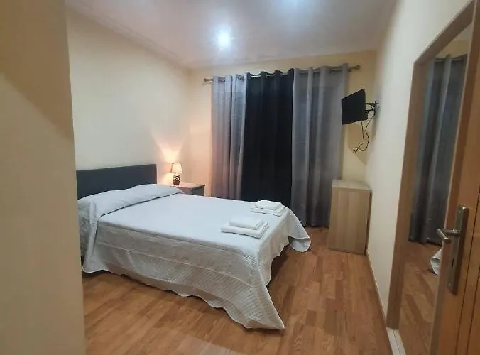 Casa Da Fonte Em Prada, Vinhais